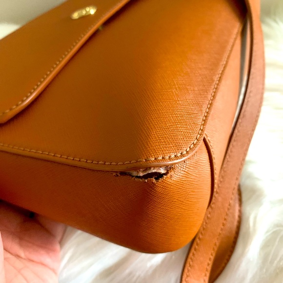 Tory Burch Robinson Crossbody Purse - Picture 7 of 7